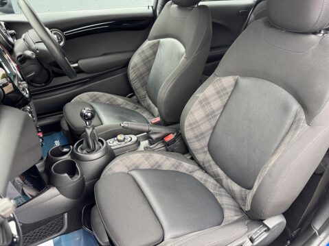 Mini Hatch 2.0 Cooper S Euro 6 (s/s) 3dr 37