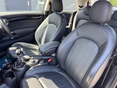 Mini Hatch 1.5 Cooper Seven Euro 6 (s/s) 3dr 31