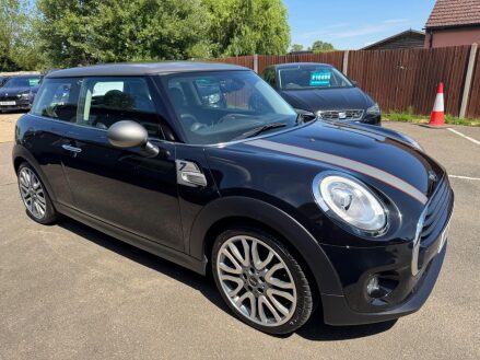 Mini Hatch 1.5 Cooper Seven Euro 6 (s/s) 3dr