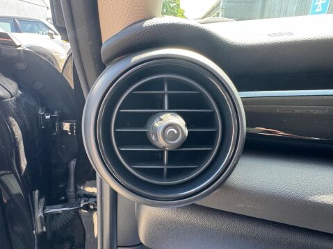 Mini Hatch 1.5 Cooper Seven Euro 6 (s/s) 3dr 22