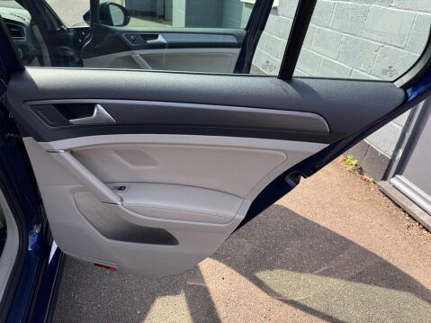 Volkswagen Golf 1.4 TSI BlueMotion Tech SE Nav DSG Euro 6 (s/s) 5dr 36