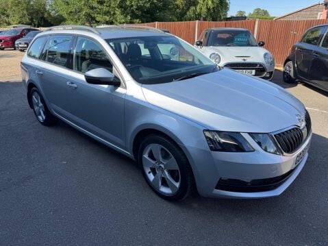 Skoda Octavia 1.5 TSI ACT SE Drive DSG Euro 6 (s/s) 5dr 1