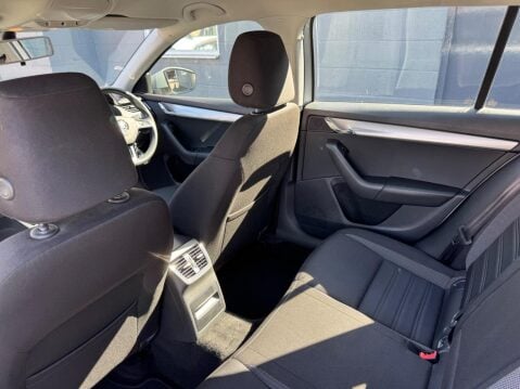 Skoda Octavia 1.5 TSI ACT SE Drive DSG Euro 6 (s/s) 5dr 21