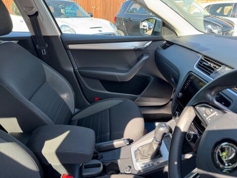 Skoda Octavia 1.5 TSI ACT SE Drive DSG Euro 6 (s/s) 5dr 47
