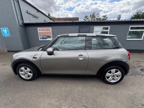 Mini Hatch 1.5 Cooper Euro 6 (s/s) 3dr 9