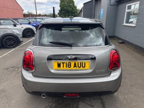 Mini Hatch 1.5 Cooper Euro 6 (s/s) 3dr 4