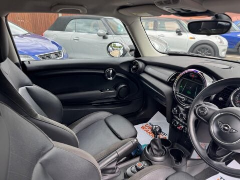 Mini Hatch 1.5 Cooper Euro 6 (s/s) 3dr 14