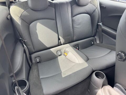 Mini Hatch 1.5 Cooper Euro 6 (s/s) 3dr 20