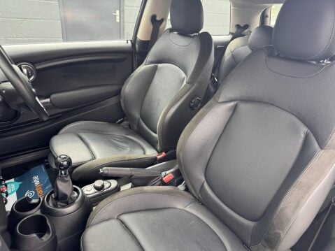 Mini Hatch 1.5 Cooper Euro 6 (s/s) 3dr 35
