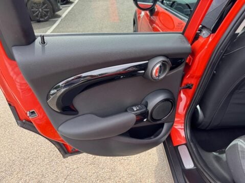 Mini Hatch 2.0 Cooper S Steptronic Euro 6 (s/s) 5dr 30