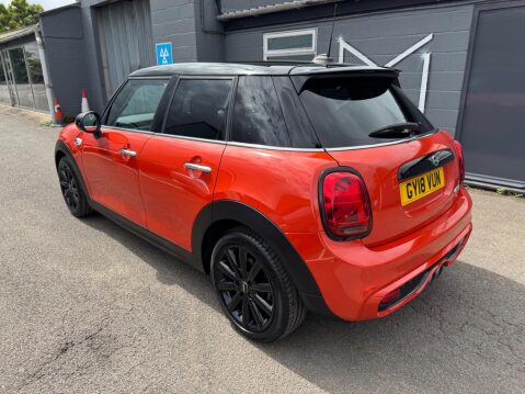 Mini Hatch 2.0 Cooper S Steptronic Euro 6 (s/s) 5dr 8