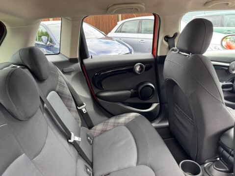 Mini Hatch 2.0 Cooper S Steptronic Euro 6 (s/s) 5dr 21