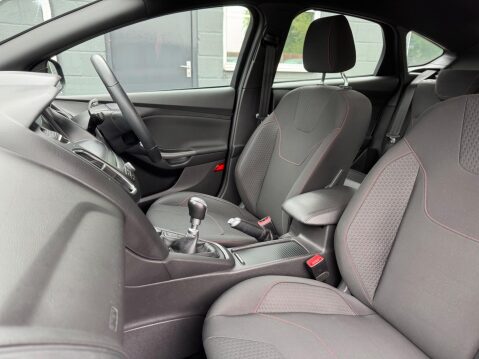 Ford Focus 1.0T EcoBoost ST-Line Hatchback 5dr Petrol Manual Euro 6 (s/s) (125 ps) 53