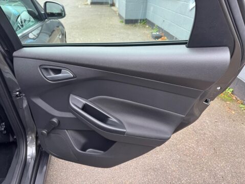 Ford Focus 1.0T EcoBoost ST-Line Hatchback 5dr Petrol Manual Euro 6 (s/s) (125 ps) 34