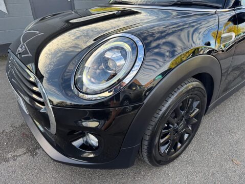 Mini Hatch 1.5 Cooper Classic Hatchback 3dr Petrol Manual Euro 6 (s/s) (136 ps) 19