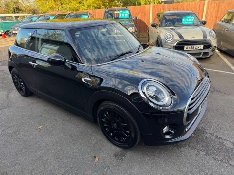 Mini Hatch 1.5 Cooper Classic Hatchback 3dr Petrol Manual Euro 6 (s/s) (136 ps) 4