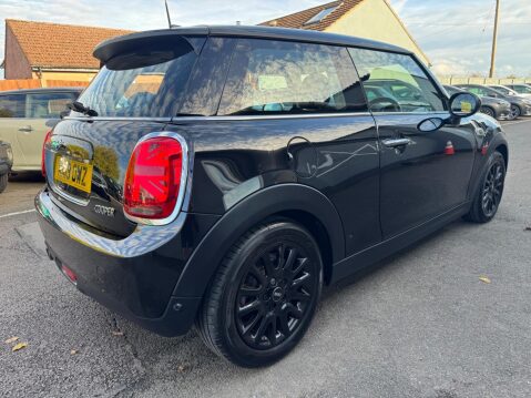 Mini Hatch 1.5 Cooper Classic Hatchback 3dr Petrol Manual Euro 6 (s/s) (136 ps) 13