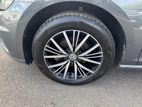 Volkswagen Golf 1.0 TSI SE Hatchback 5dr Petrol Manual Euro 6 (s/s) (110 bhp) 42