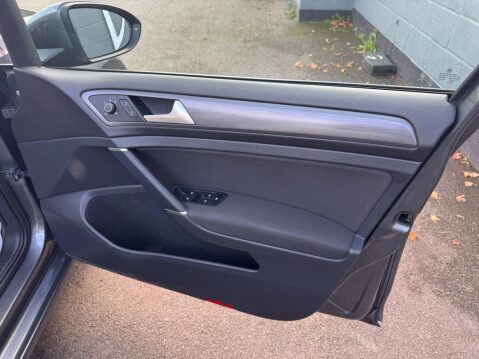 Volkswagen Golf 1.0 TSI SE Hatchback 5dr Petrol Manual Euro 6 (s/s) (110 bhp) 39