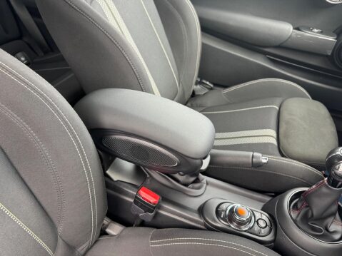 Mini Hatch 1.5 Cooper Sport Hatchback 3dr Petrol Manual Euro 6 (s/s) (136 ps) 17