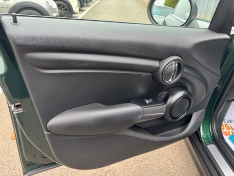Mini Hatch 1.5 Cooper Hatchback 5dr Petrol Manual Euro 6 (s/s) (136 ps) 34
