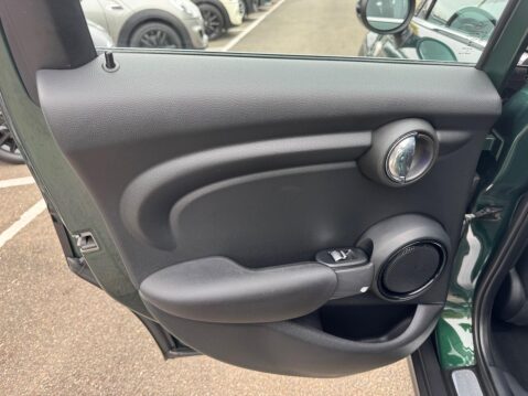 Mini Hatch 1.5 Cooper Hatchback 5dr Petrol Manual Euro 6 (s/s) (136 ps) 33