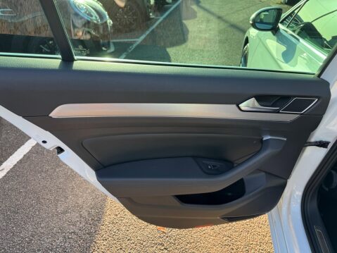 Volkswagen Passat 1.8 TSI GT Estate 5dr Petrol DSG Euro 6 (s/s) (180 ps) 38