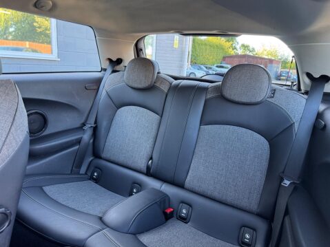 Mini Hatch 2.0 Cooper S Hatchback 3dr Petrol Manual Euro 6 (s/s) (192 ps) 18