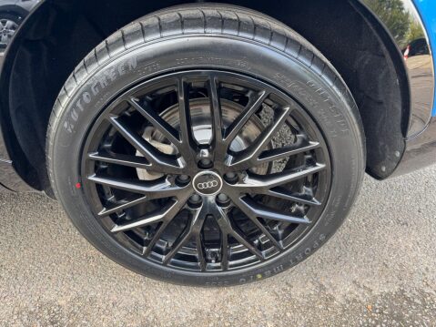 Audi Q3 1.4 TFSI CoD Black Edition SUV 5dr Petrol Manual Euro 6 (s/s) (150 ps) 39