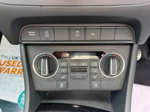 Audi Q3 1.4 TFSI CoD Black Edition SUV 5dr Petrol Manual Euro 6 (s/s) (150 ps) 29