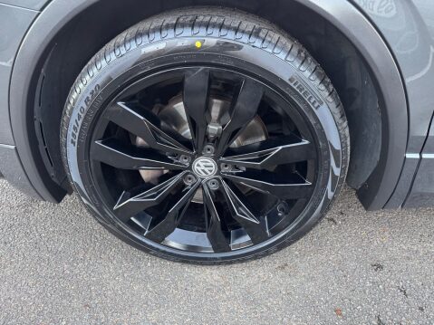 Volkswagen Tiguan 2.0 TDI R-Line SUV 5dr Diesel DSG 4Motion Euro 6 (s/s) (190 ps) 42