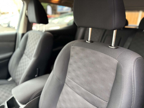 Nissan Qashqai 1.5 Qashqai N-Connecta dCi 5dr 38