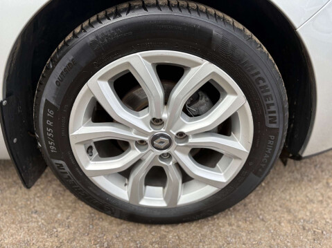 Renault Clio 1.5 Clio Play dCi 5dr 21