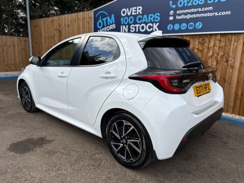 Toyota Yaris 1.5 Yaris Design HEV CVT 5dr 4