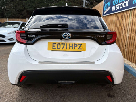 Toyota Yaris 1.5 Yaris Design HEV CVT 5dr 9