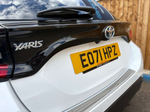 Toyota Yaris 1.5 Yaris Design HEV CVT 5dr 11