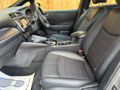 Nissan LEAF Leaf N-Connecta 5dr 33