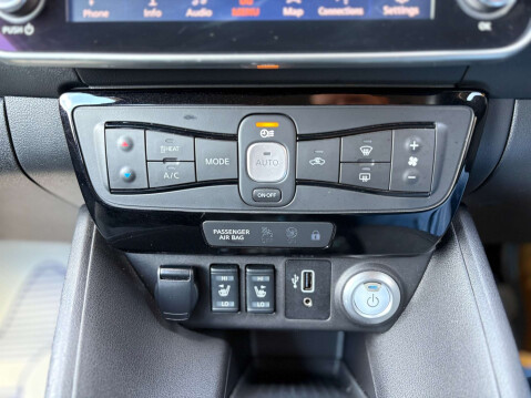 Nissan LEAF Leaf N-Connecta 5dr 53