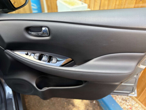 Nissan LEAF Leaf N-Connecta 5dr 61