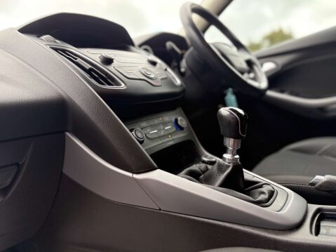 Ford Focus 1.0 Focus Zetec 5dr 32