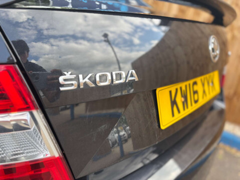 Skoda Octavia 2.0 Octavia vRS TDI Semi-Auto 5dr 14