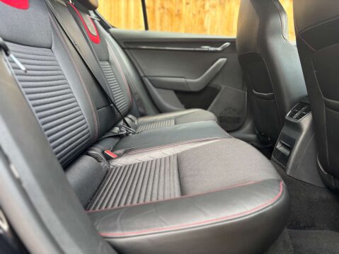 Skoda Octavia 2.0 Octavia vRS TDI Semi-Auto 5dr 35