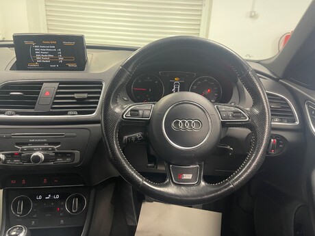 Audi Q3 TDI QUATTRO S LINE PLUS 22
