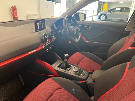 Audi Q2 TDI SPORT 2