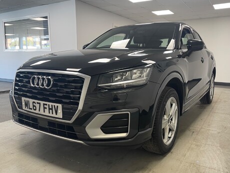 Audi Q2 TDI SPORT 5