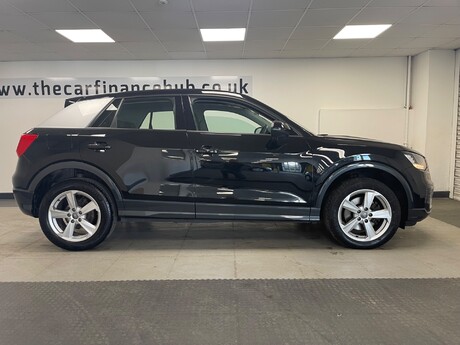 Audi Q2 TDI SPORT 7