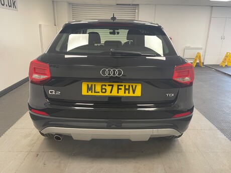 Audi Q2 TDI SPORT 10