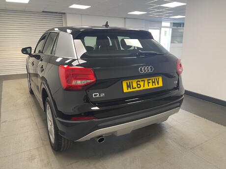 Audi Q2 TDI SPORT 11