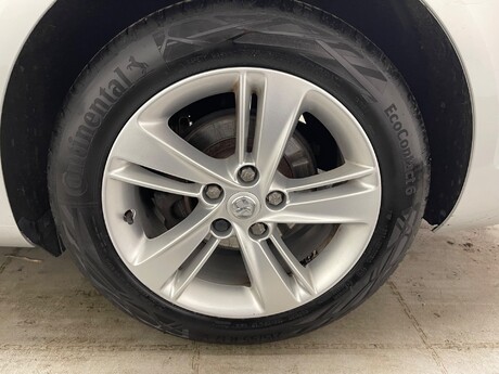 Vauxhall Insignia TECH LINE NAV 13
