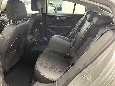 Vauxhall Insignia TECH LINE NAV 16